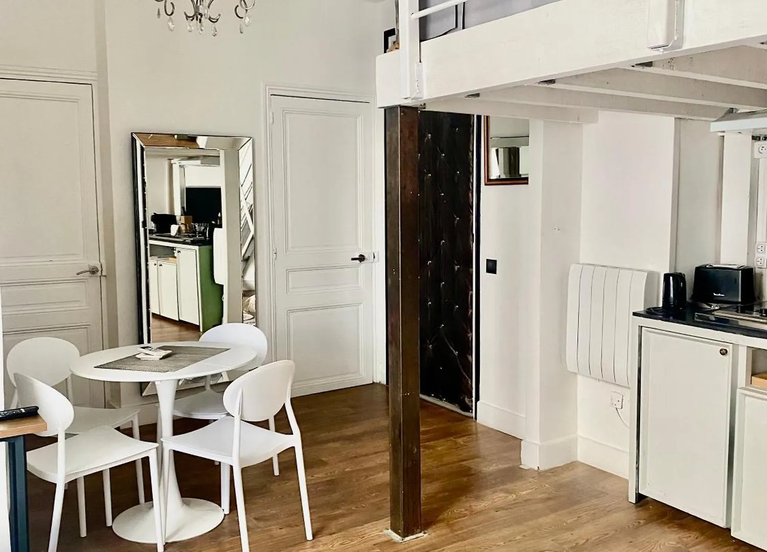 Mini Duplex 50M Du Vieux Port Apartment Cannes France